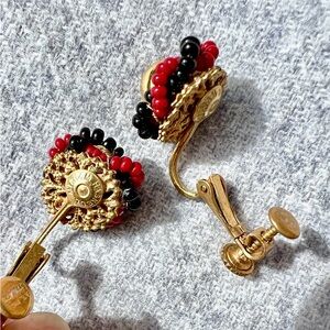 Vintage Miriam Haskell Clip On Gold Tone Earrings Beaded Red & Black